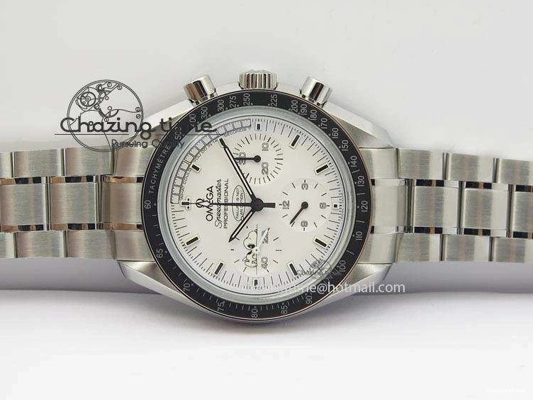 1223 Efficient Speedmaster JHF SS Snoopy Award 45th Anniversary White dial On SS Bracelet 8239